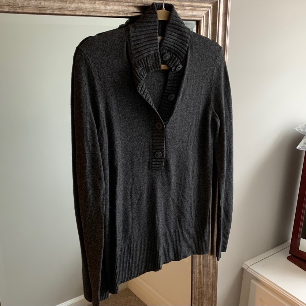Tory Burch Collared Sweater sz Small